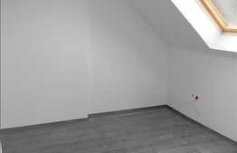 Vanzare apartament la mansarda cu scara interioara, 95 mp utili