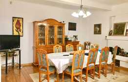 Casa individuala 400 mp cu 7 camere, 2000 mp teren, zona Taietura Turcului