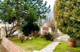 Casa individuala 400 mp cu 7 camere, 2000 mp teren, zona Taietura Turcului