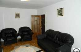 Vanzare apartament cu 4 camere, 91 mp, decomandat,  garaj