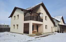 Casa de vanzare, 220 mp, teren de 850 mp, Sanpetru