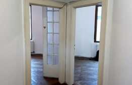  Apartament cu 2 camere, decomandat,boxa, renovabil, zona strazii Traian