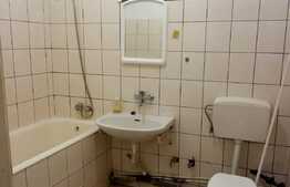  Apartament cu 2 camere, decomandat,boxa, renovabil, zona strazii Traian