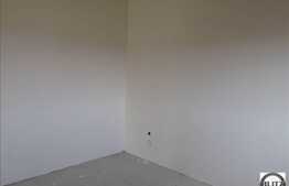 Apartament la mansarda cu 3 camere,  70 mp, decomandat, semifinisat