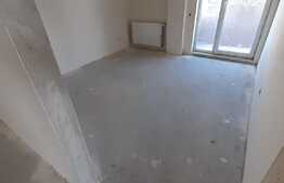 Apartament 3 camere, balcon, semifinisat! Zona strazii Teilor!