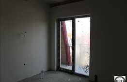 Apartament la manasarda cu 2 camere, 49.5 mp, zona linistita