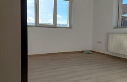 Apartament 3 camere, la cheie, parcare, zona Calea Turzii