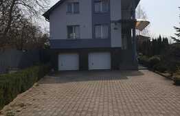 Vila exclusivista cu piscina, 300 mp utili, 1100 mp teren