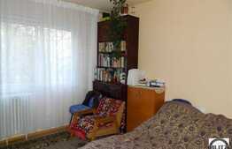 Apartament de vanzare, 3 camere, etaj intermediar, zona Minerva!