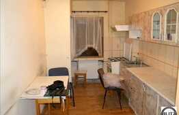 Apartament 3 camere decomandat, 65 mp, zona Big. Boxa inclusa!