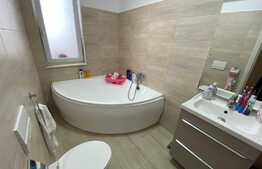 Apartament 3 camere, zona Tractorul