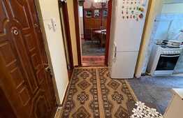 Apartament cu 3 camere, zona Bucium