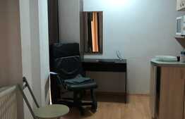 Garsoniera de inchiriat, 27 mp utili, terasa, zona UMF