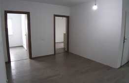 4 camere, 78 mp, curte, 80 mp, zona VIVO