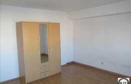 De vanzare apartament 3 camere, 86 mp utili, decomandat, zona strazii Lunii