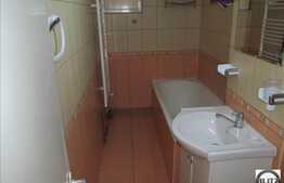 De vanzare apartament 3 camere, 86 mp utili, decomandat, zona strazii Lunii