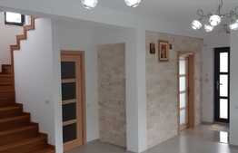 Casa cuplata de vanzare, 109 mp, 250 mp teren, acces bus, finisat la cheie