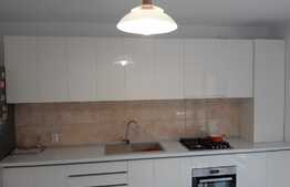 Casa cuplata de vanzare, 109 mp, 250 mp teren, acces bus, finisat la cheie