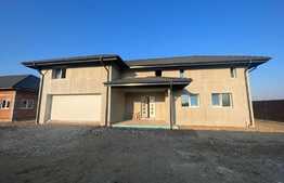 Vanzare casa premium de 260 mp utili, Harman!