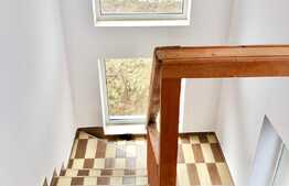 Duplex 140 mp, teren 300mp, 4 camere, ideal pentru o firma!