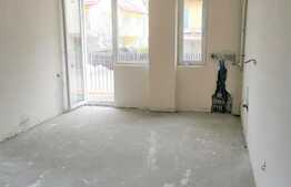 2 camere, 50 mp, parcare, semifinisat, zona Terra!