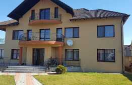 Casa de vanzare in Sanpetru, 800 mp teren!