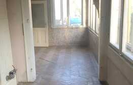 Casa de vanzare CENTRAL, teren 500 mp, zona de constructii 4 nivele!