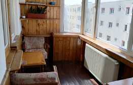 Apartament 3 camere, Tractorul