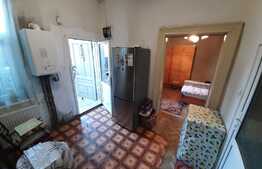 Apartament 2 camere, 63 mp, in casa saseasca, in centrul vechi al Brasovului