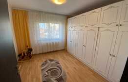 Apartament 3 camere, 70 mp, zona Bartolomeu 