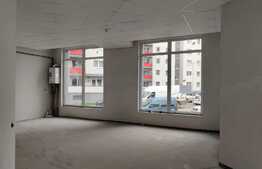 Spatiu comercial cu vitrina, 133 mp, 3 locuri parcare, zona BMW