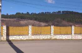 2 case de vanzare in acceasi curte, 41 mp respectiv 70 mp, front 23 ml, zona de vest a Clujului