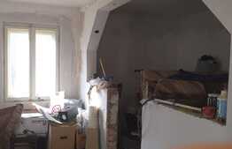 2 case de vanzare in acceasi curte, 41 mp respectiv 70 mp, front 23 ml, zona de vest a Clujului