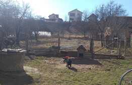 2 case de vanzare in acceasi curte, 41 mp respectiv 70 mp, front 23 ml, zona de vest a Clujului