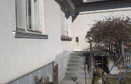 2 case de vanzare in acceasi curte, 41 mp respectiv 70 mp, front 23 ml, zona de vest a Clujului