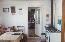 2 case de vanzare in acceasi curte, 41 mp respectiv 70 mp, front 23 ml, zona de vest a Clujului