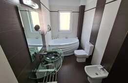 Apartament modern, 2 camere, etaj 1, loc parcare. Zona strazii Florilor!