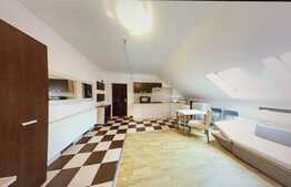 Apartament 2 camere, 55 mp, balcon, zona strazii Carmen Silva