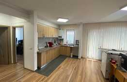 Apartament 3 camere, parcare, zona Subcetate