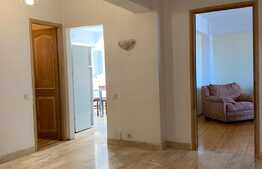 Apartament cu 3 camere, decomandat, A.C, 90 mp, 2 bai, zona Piata Cipariu