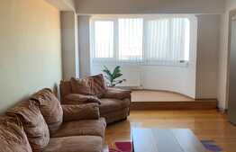 Apartament cu 3 camere, decomandat, A.C, 90 mp, 2 bai, zona Piata Cipariu