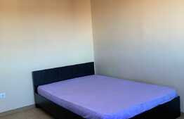 Apartament cu 3 camere, decomandat, A.C, 90 mp, 2 bai, zona Piata Cipariu