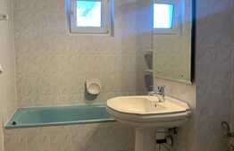 Apartament cu 3 camere, decomandat, A.C, 90 mp, 2 bai, zona Piata Cipariu