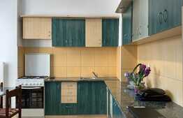 Apartament cu 3 camere, decomandat, A.C, 90 mp, 2 bai, zona Piata Cipariu