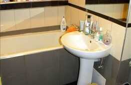 Garsoniera, 28 mp utili, AC, mobilat, zona Iulius Mall