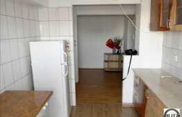 De vanzare 3 camere decomandate, 64 mp, zona Piata Zorilor. Renovat recent!