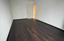 Apartament 3 camere nou nelocuit in cartierul Tractorul 