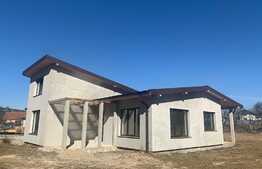 Casa individuala de vanzare, 150 mp , 1200 teren, Luna de Sus ! 