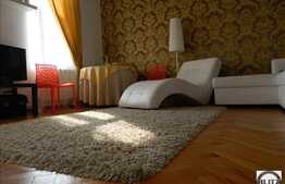 Apartament de vanzare cu 2 camere, decomandat, in zona Inspectoratului Politiei