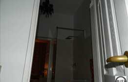 Apartament de vanzare cu 2 camere, decomandat, in zona Inspectoratului Politiei